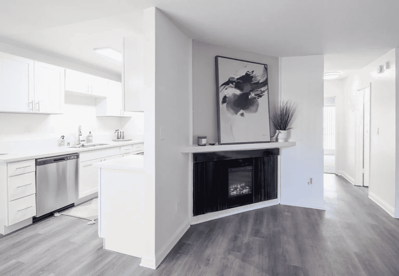 livingroom fireplace kitchen hallway entry