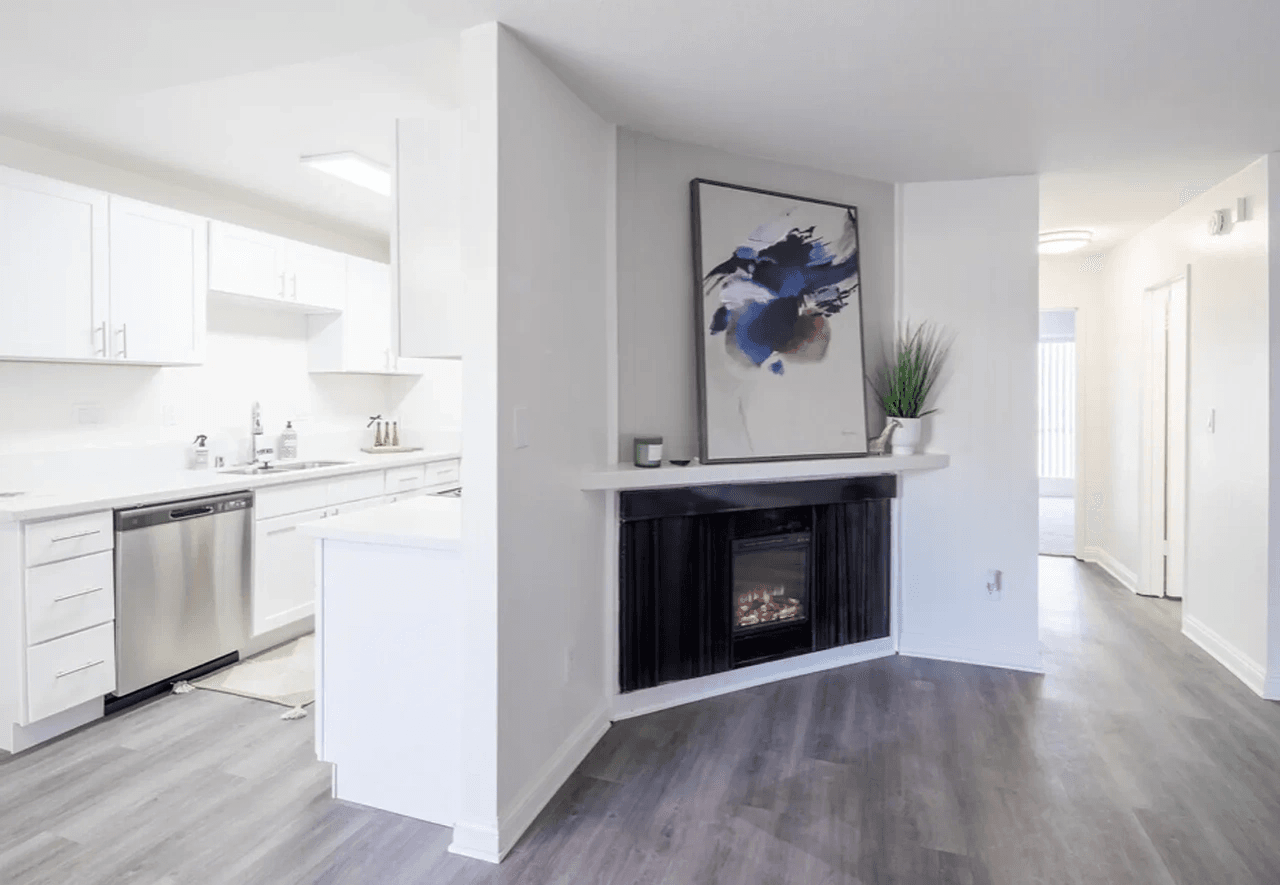 Artesia Crossings apartments living room and kitchen